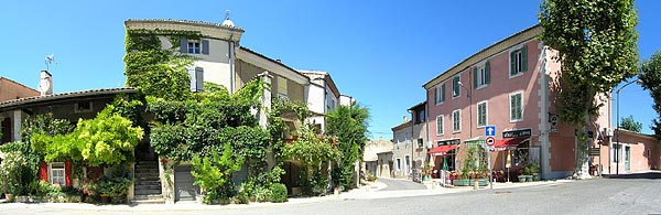 village d'espeluche en drôme provençale
