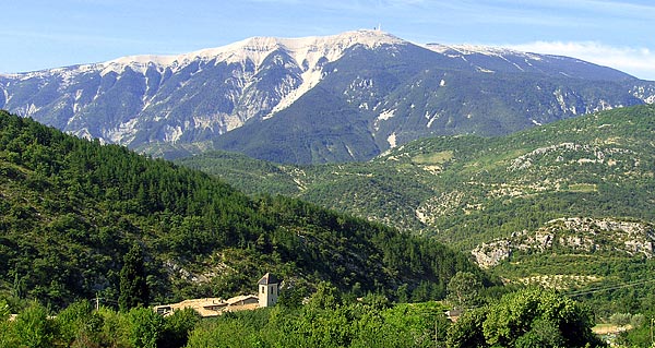 vue de plaisians et du mont ventoux