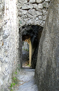 passage vouté de sahune